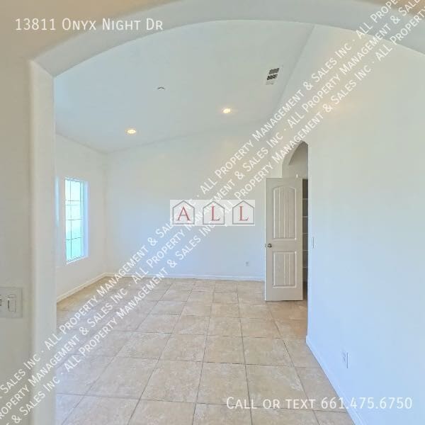 Building Photo - 13811 Onyx Night Dr