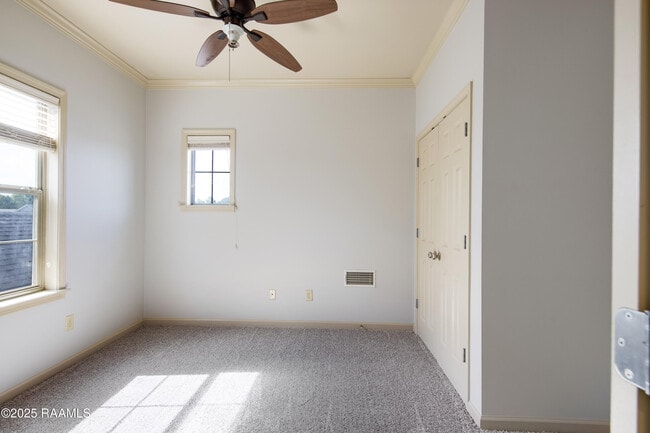 Building Photo - 329 Chimney Rock Blvd
