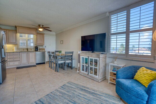 Building Photo - 5900 Bonita Beach Rd SW