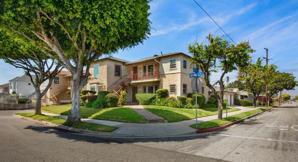 Building Photo - 2903 W 85th St