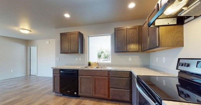 Building Photo - Modern 3 Bedroom, 2 Bathroom Townhouse for...