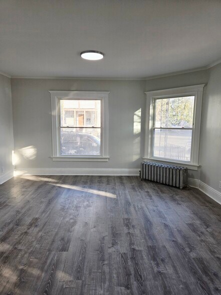 Building Photo - 21 Vassar St