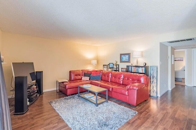 Building Photo - 1925 46th Ave