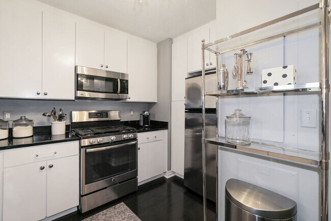 Building Photo - UPDATED Modern 1BR at The Artisan | Downtown DC Living