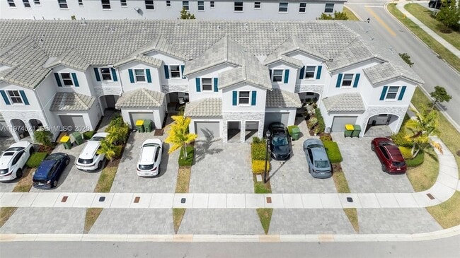 Building Photo - 2619 SE 11th St