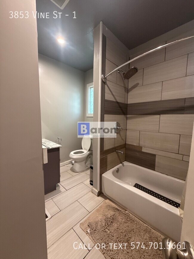 Building Photo - 3853 Vine St