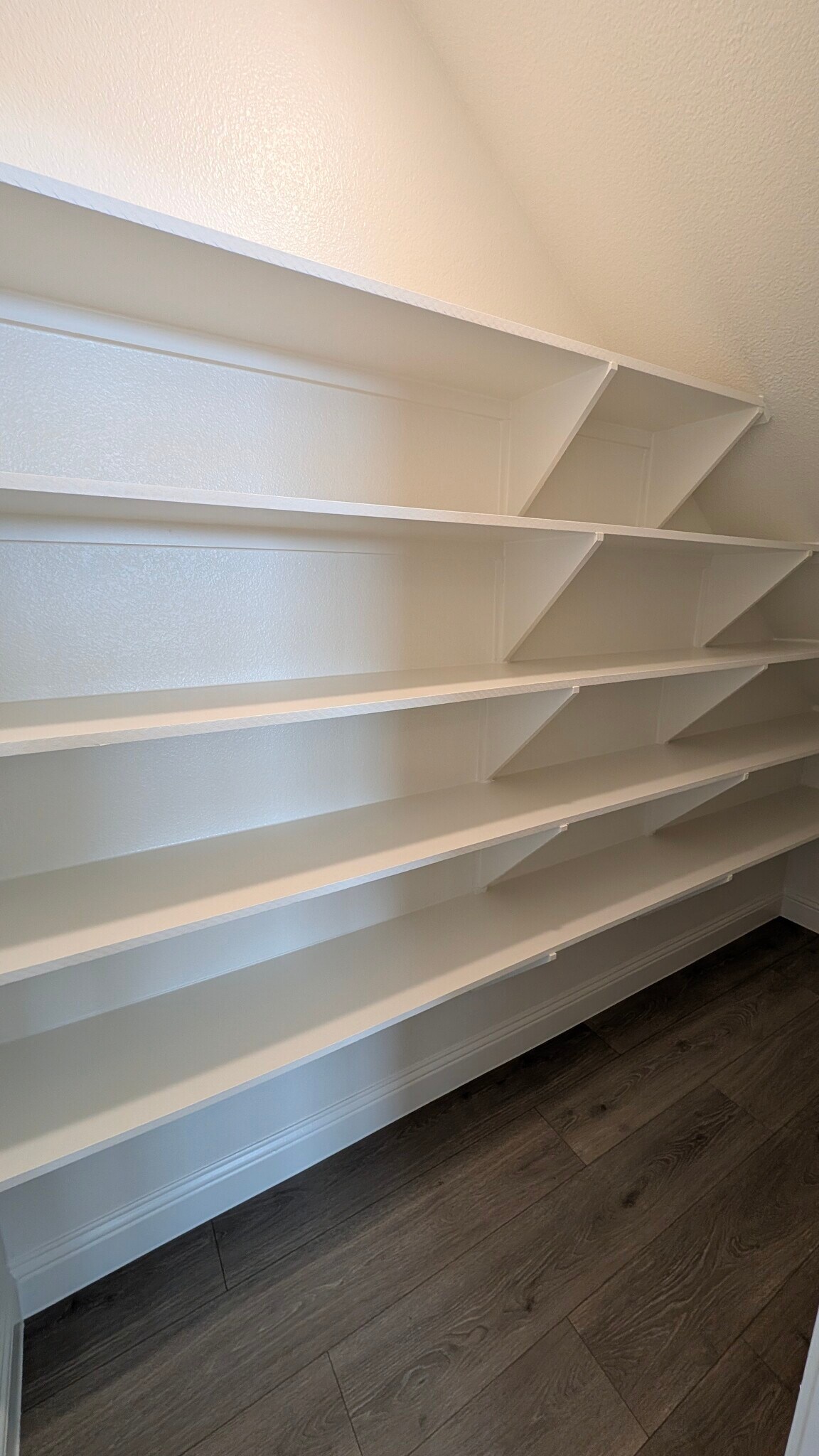 Walk in pantry - 3412 Vista Highlands Ln