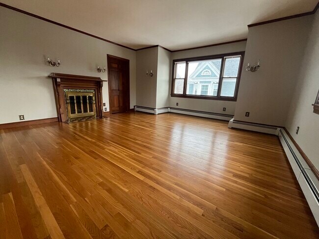 Building Photo - 4 Gardner St