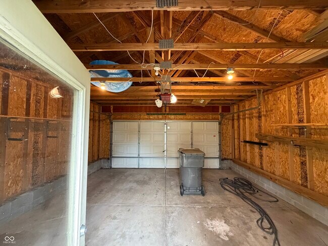 Building Photo - 2516 N College Ave