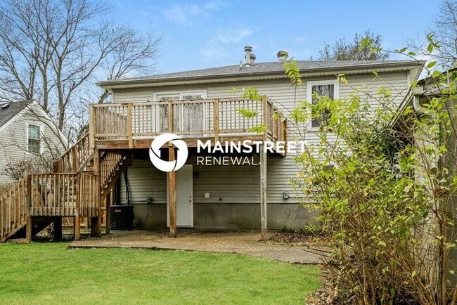 Building Photo - 4 Bedroom Pet-Friendly Home in Louisville,...