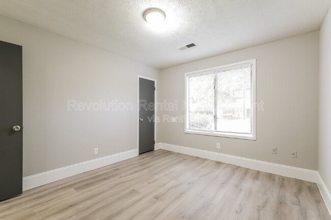 Building Photo - 1158 Pinedale Cir NW