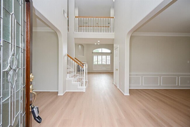 Building Photo - 22511 Bridgehaven Dr