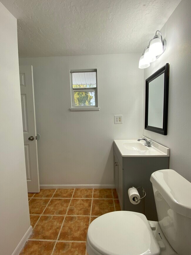 Building Photo - 12120 71st St E