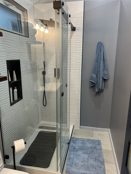 Building Photo - 629 N Reese Pl