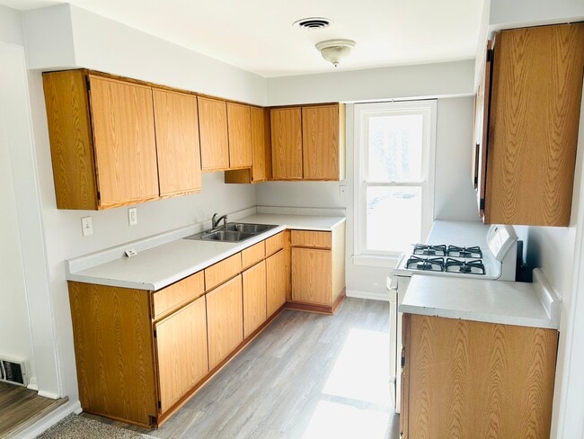 Building Photo - 219 Osage St