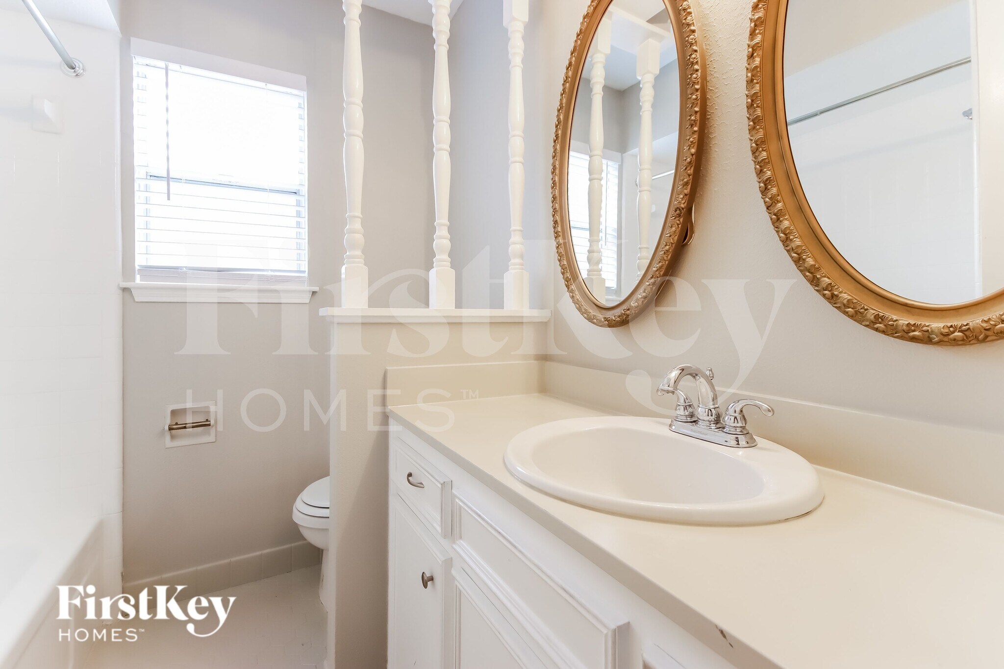 Building Photo - 3804 Canterbury Dr