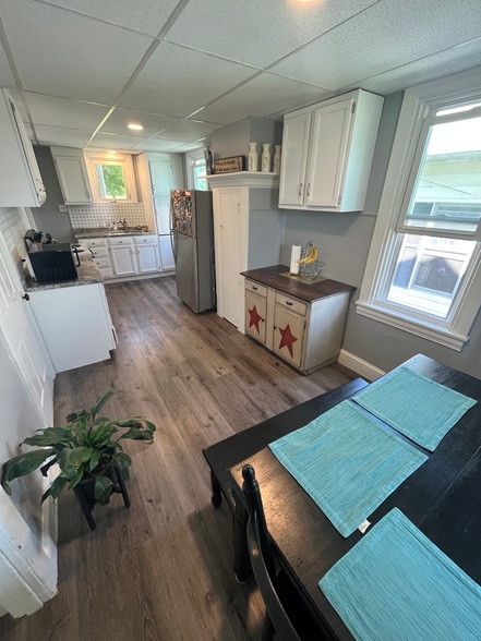 Kitchen - 11 E Maple St
