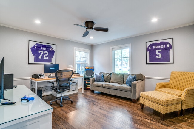 Building Photo - 3312 Villanova St