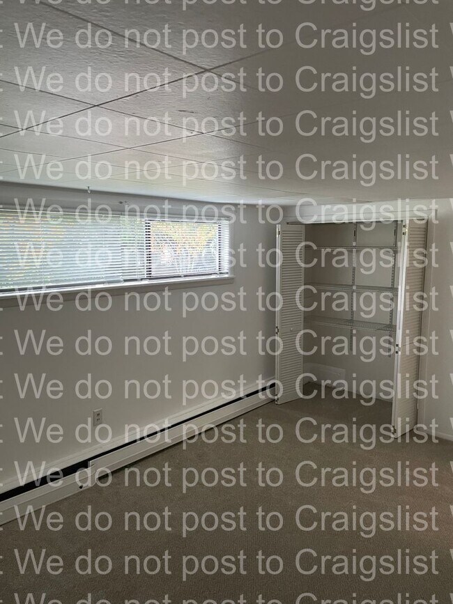 Building Photo - Olympic Hills 4bedroom / 1.5 bath home wit...