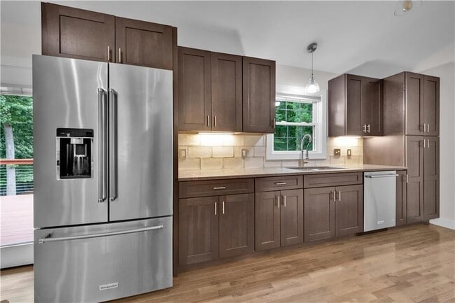 Building Photo - 225 Jayne Ellen Way