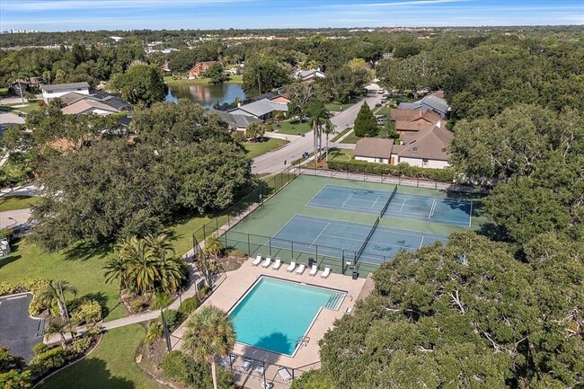 Building Photo - 4814 Country Oaks Blvd