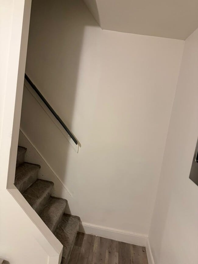 Building Photo - Renovated 3–4BR Townhome | $1,295 | Available Now
