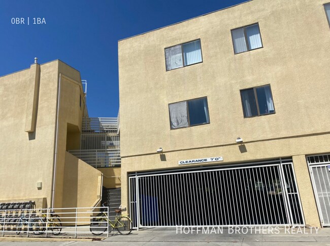 Building Photo - 2726 Abbot Kinney Blvd
