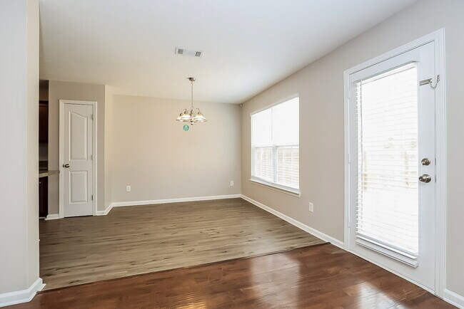 Building Photo - 669 Coneflower Trail