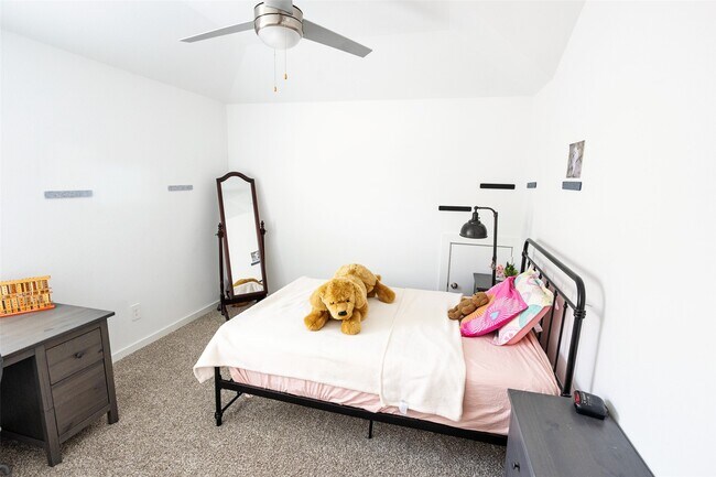 Building Photo - 14035 Vly Crk Ct