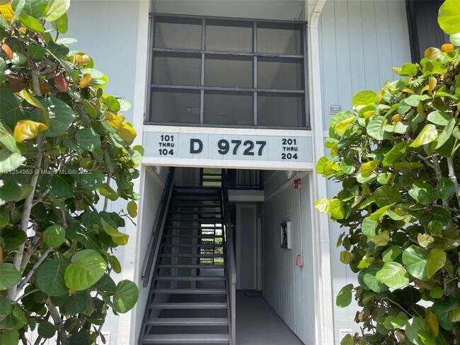 Building Photo - 9727 Hammocks Blvd