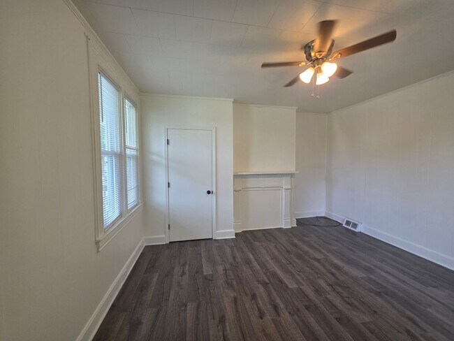 Building Photo - 1341 Herrod St