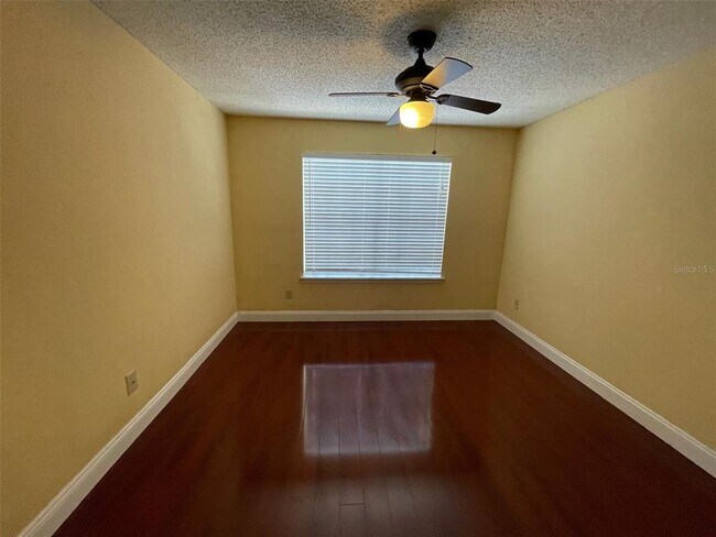 Building Photo - 2550 N Alafaya Trail