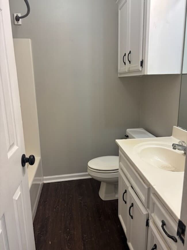 Building Photo - 430 Twisted Oak Cove