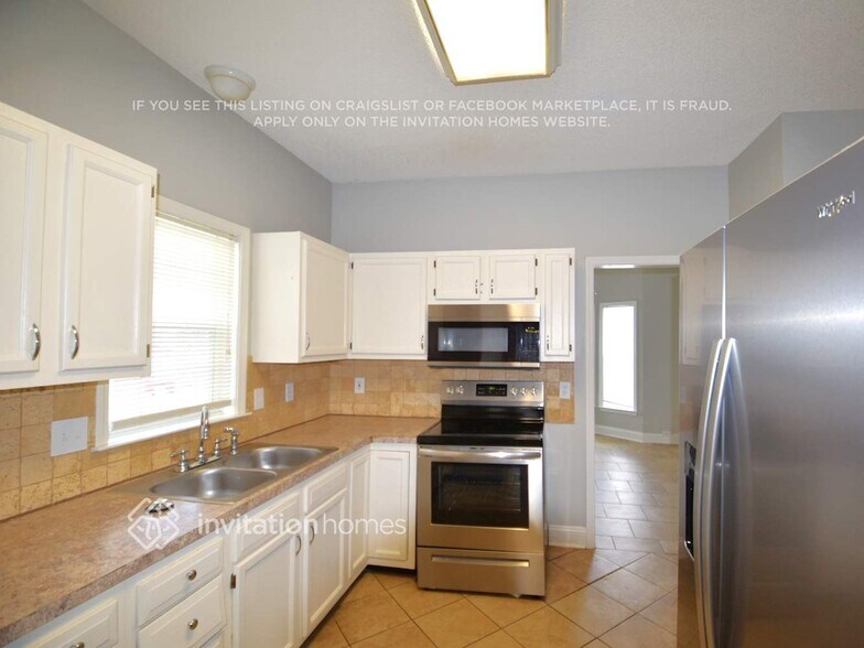 Building Photo - 834 Highlander Ct