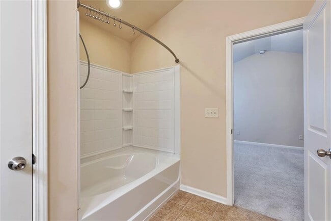 Building Photo - 2755 Maple Park Pl