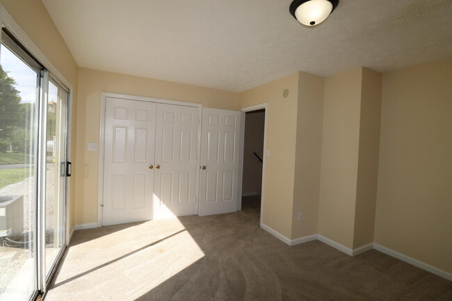 Building Photo - 109 Floyd Ct