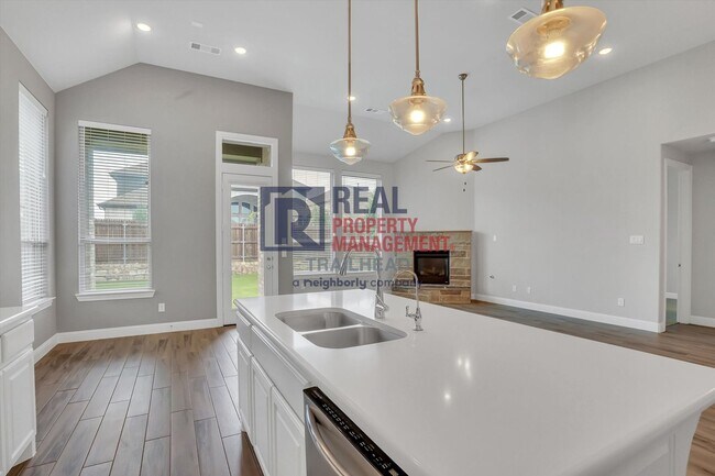 Building Photo - Spacious Home with Office & Media Room in Tavolo Park