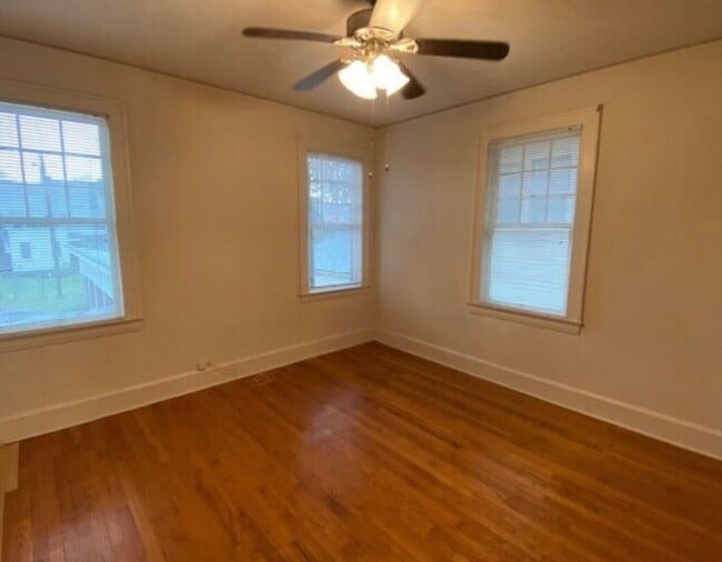 Building Photo - 2839 St Johns Ave