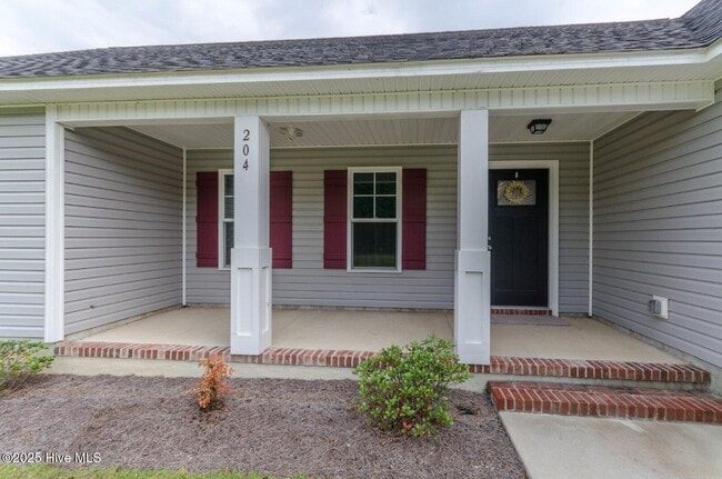 Building Photo - 204 N Windy Ridge Rd