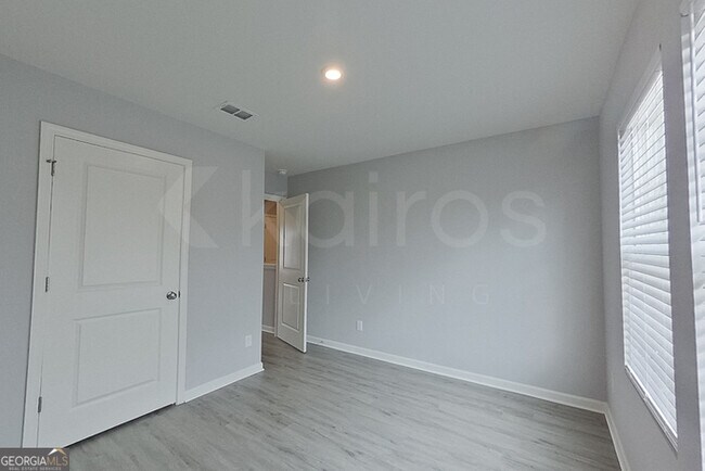 Building Photo - 2814 Jordan Ave