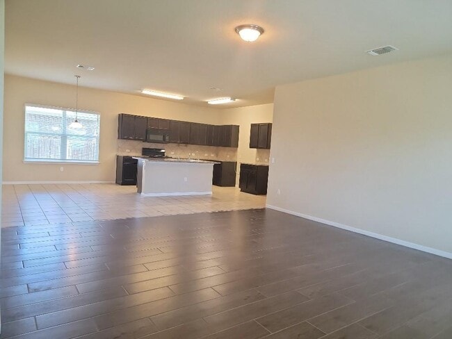 Building Photo - 409 Sabina Dr