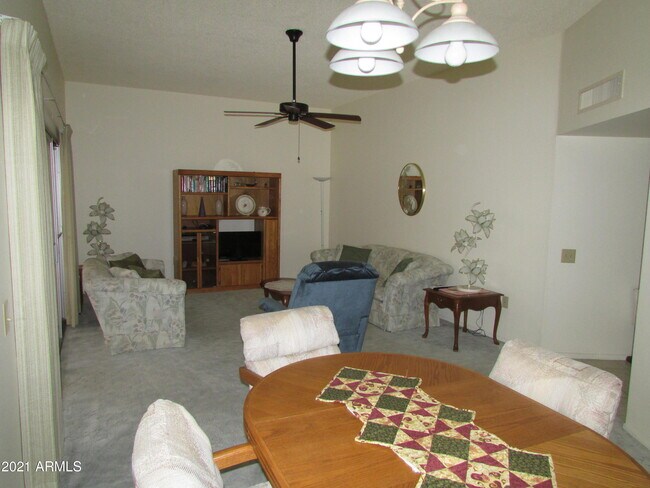 Building Photo - 10880 W Emerald Dr