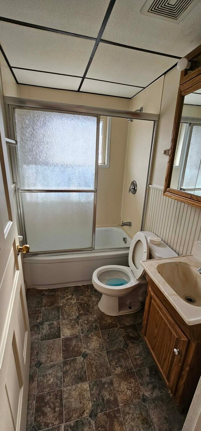 Building Photo - 1302 S 15th St