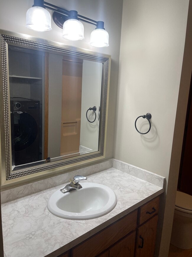 Building Photo - 13752 Round Lake Blvd NW