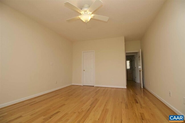 Building Photo - 121 Bryant Dr