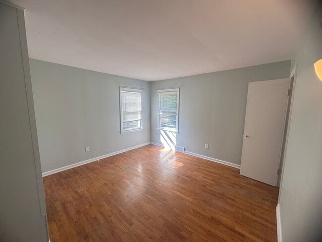 Building Photo - 3 Bedroom home on the NW side of Grand Rapids