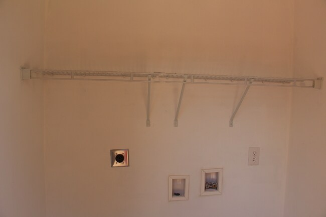 Building Photo - 505 Coventry Ct