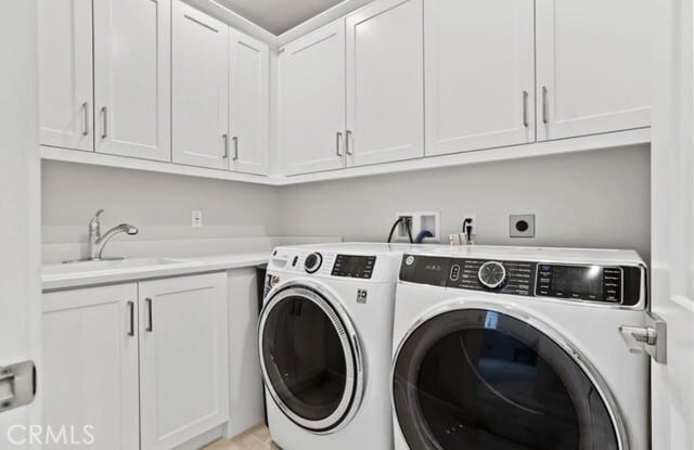 Building Photo - 139 Rondo