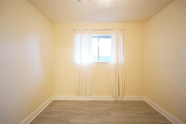 Building Photo - 12719 Ashford Brook Dr