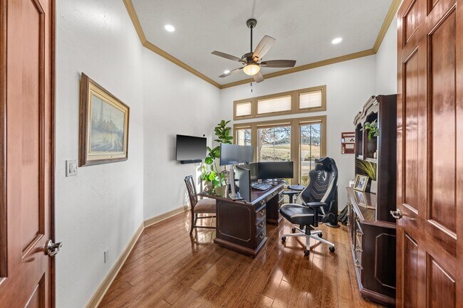 Building Photo - 3404 Comanche Trace Dr